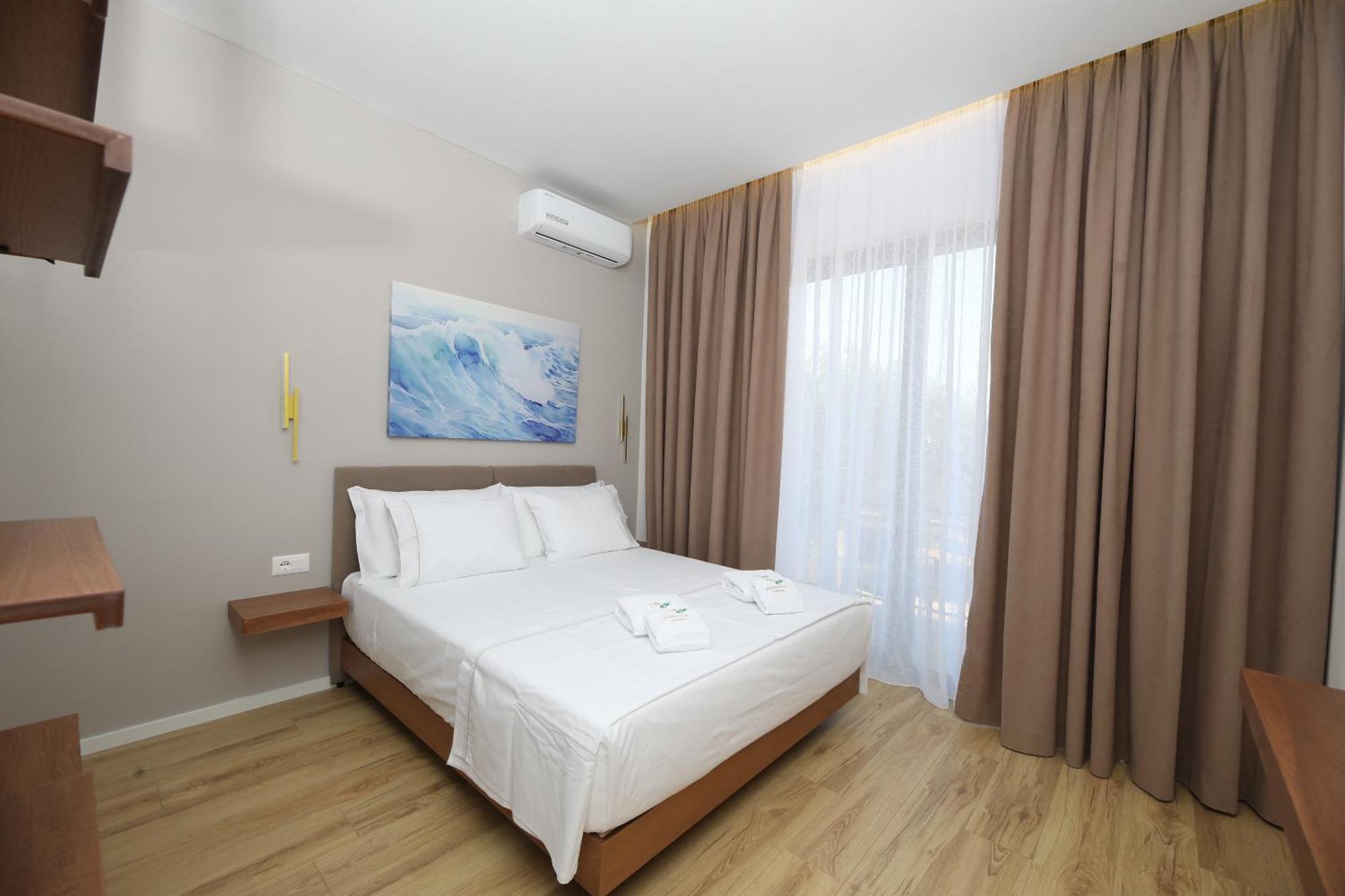 Mezzanine Bay Hotel Himare Exterior foto