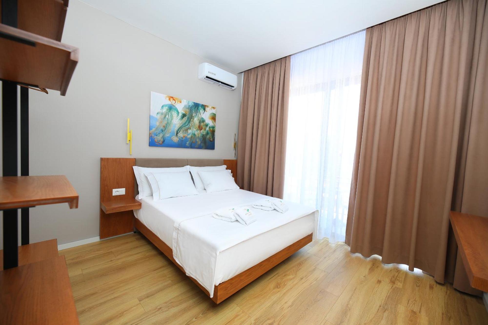 Mezzanine Bay Hotel Himare Exterior foto