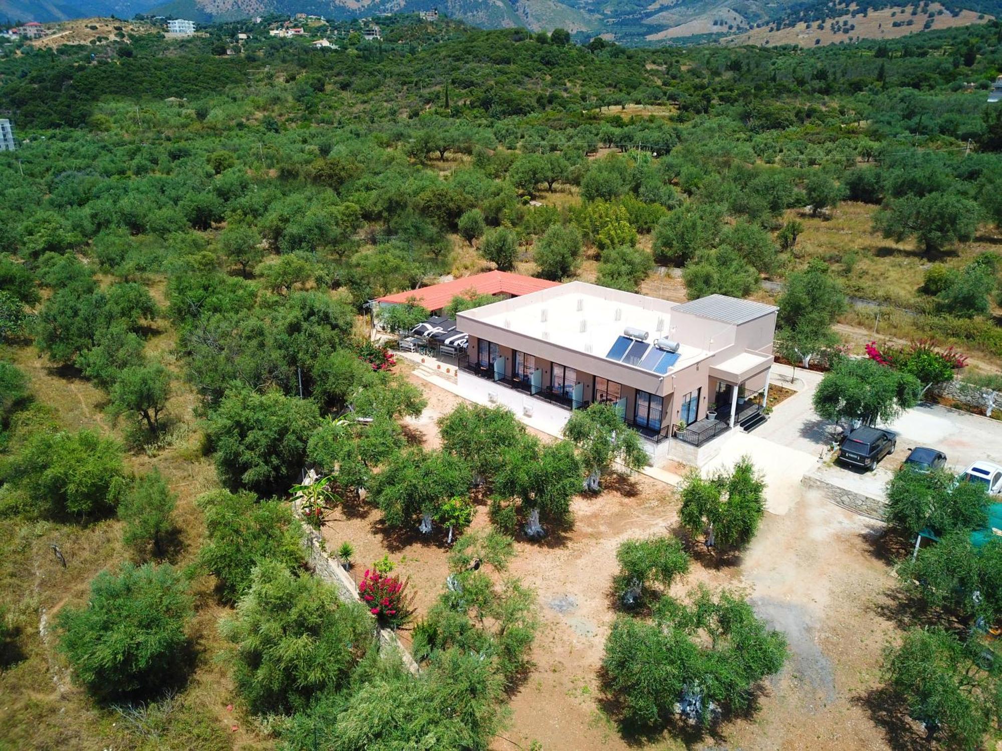 Mezzanine Bay Hotel Himare Exterior foto